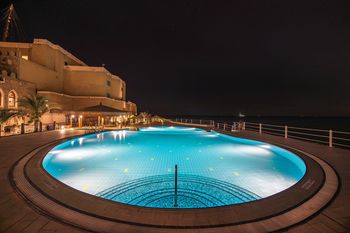 Radisson Blu Hotel, Kuwait 5*