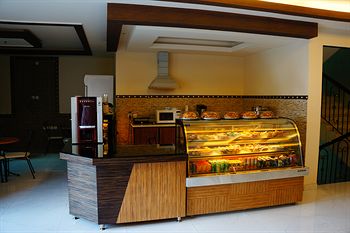 Al Alya Hotel Rooms and Suites 1*