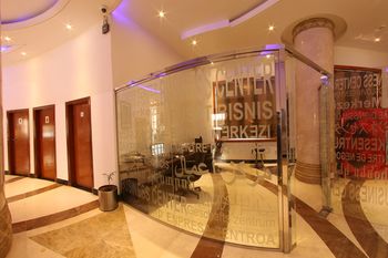 Sunday Hotel Kingdom Towers Formerly Warwick Al Dabab Hotel 4*
