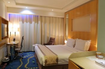 Sunday Hotel Kingdom Towers Formerly Warwick Al Dabab Hotel 4*