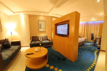 Sunday Hotel Kingdom Towers Formerly Warwick Al Dabab Hotel 4*