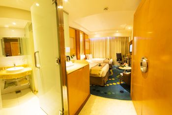 Sunday Hotel Kingdom Towers Formerly Warwick Al Dabab Hotel 4*