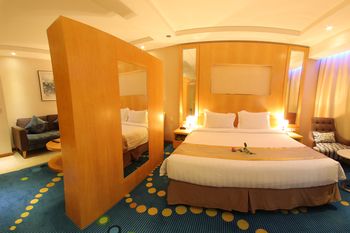 Sunday Hotel Kingdom Towers Formerly Warwick Al Dabab Hotel 4*