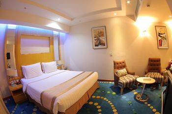 Sunday Hotel Kingdom Towers Formerly Warwick Al Dabab Hotel 4*