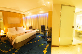 Sunday Hotel Kingdom Towers Formerly Warwick Al Dabab Hotel 4*