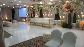 Sunday Hotel Kingdom Towers Formerly Warwick Al Dabab Hotel 4*