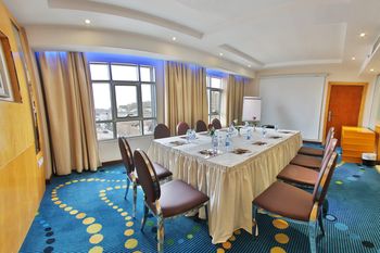 Sunday Hotel Kingdom Towers Formerly Warwick Al Dabab Hotel 4*