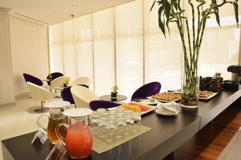 Suites Riyadh Center 1*