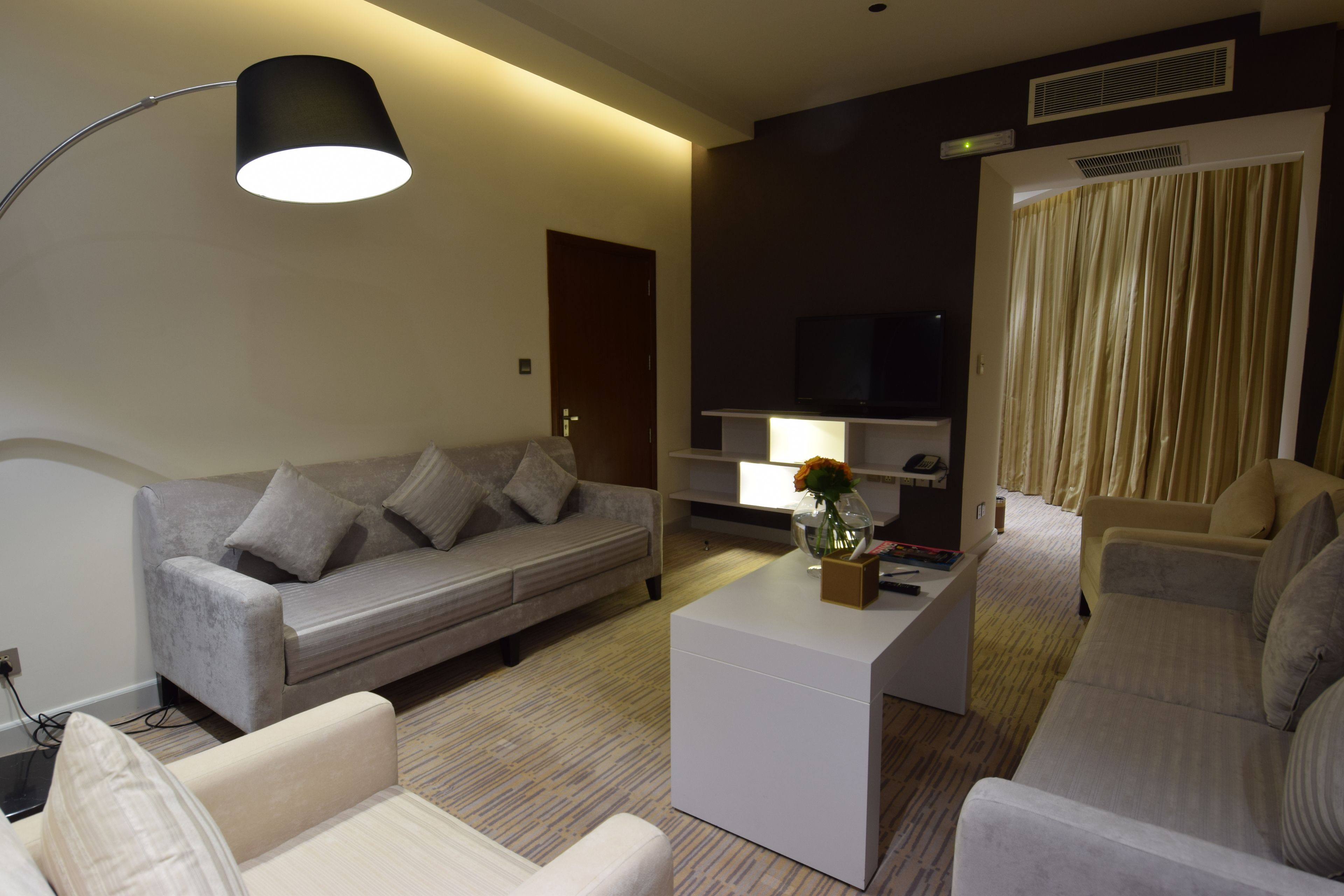 Suites Riyadh Center 1*