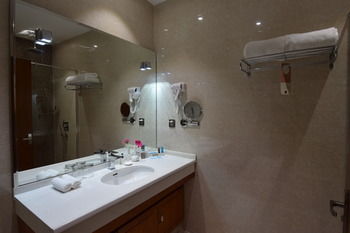 Suites Riyadh Center 1*