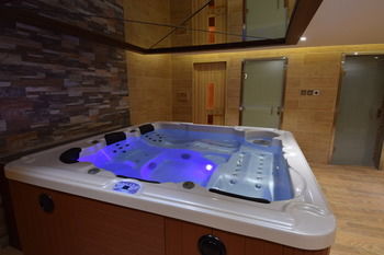 Suites Riyadh Center 1*