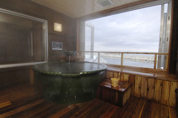 KITAKOBUSHI SHIRETOKO Hotel & Resort 3*