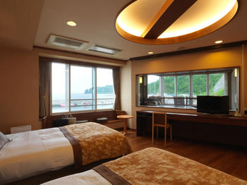 KITAKOBUSHI SHIRETOKO Hotel & Resort 3*
