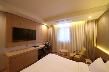 Benikea The H Hotel 3*