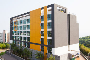 You Us Hotel 3*