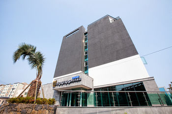 You Us Hotel 3*