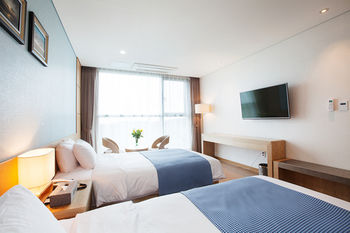 You Us Hotel 3*