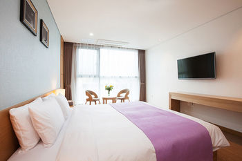 You Us Hotel 3*