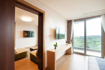 You Us Hotel 3*