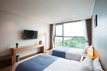 You Us Hotel 3*