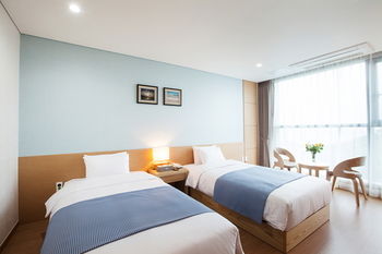 You Us Hotel 3*