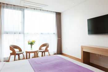 You Us Hotel 3*
