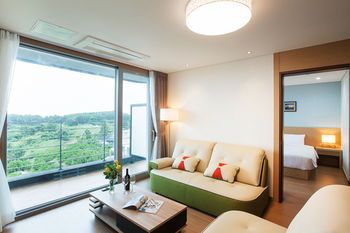 You Us Hotel 3*