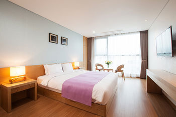 You Us Hotel 3*