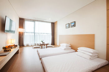 You Us Hotel 3*