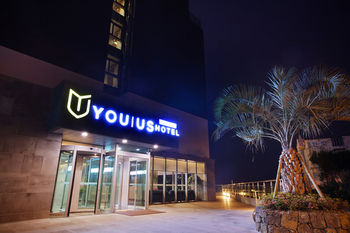 You Us Hotel 3*