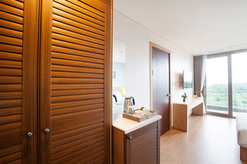 You Us Hotel 3*