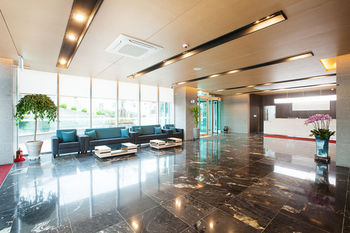 You Us Hotel 3*