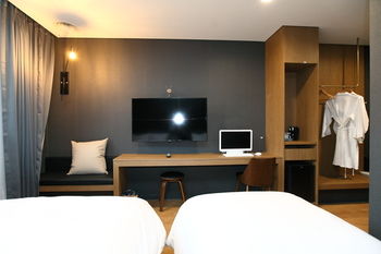 Bricks Hotel 3*