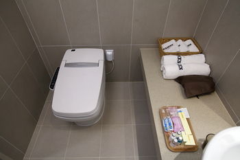 Bricks Hotel 3*