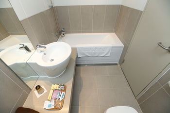 Bricks Hotel 3*