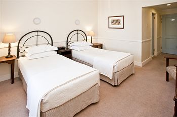 Queen’s Hotel by BON Hotels 4*