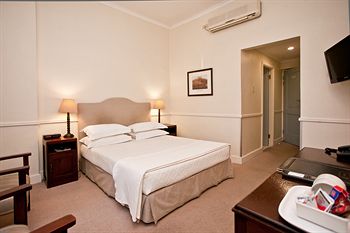 Queen’s Hotel by BON Hotels 4*