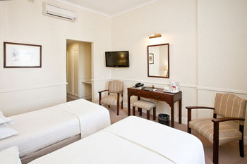 Queen’s Hotel by BON Hotels 4*