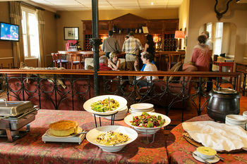 Queen’s Hotel by BON Hotels 4*