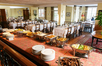 Queen’s Hotel by BON Hotels 4*