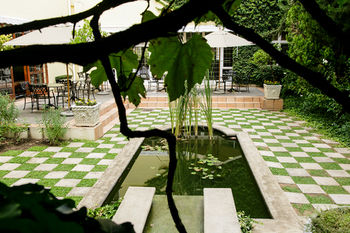 Queen’s Hotel by BON Hotels 4*