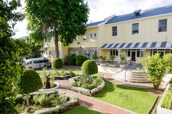 Queen’s Hotel by BON Hotels 4*