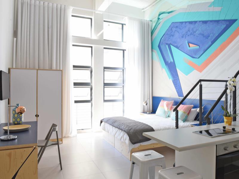 Mojo Hotel 3*