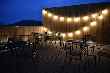 Hotel 498 2*