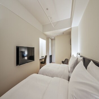 Hotel 498 2*