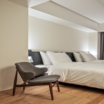 Hotel 498 2*