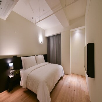 Hotel 498 2*