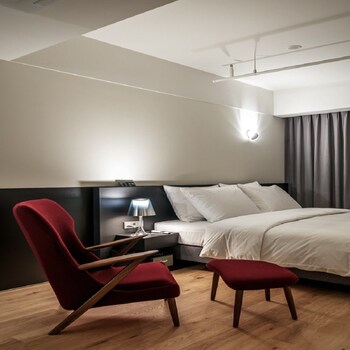Hotel 498 2*