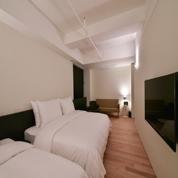 Hotel 498 2*