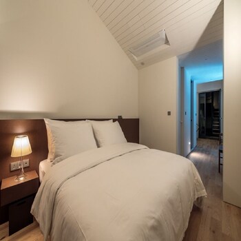 Hotel 498 2*